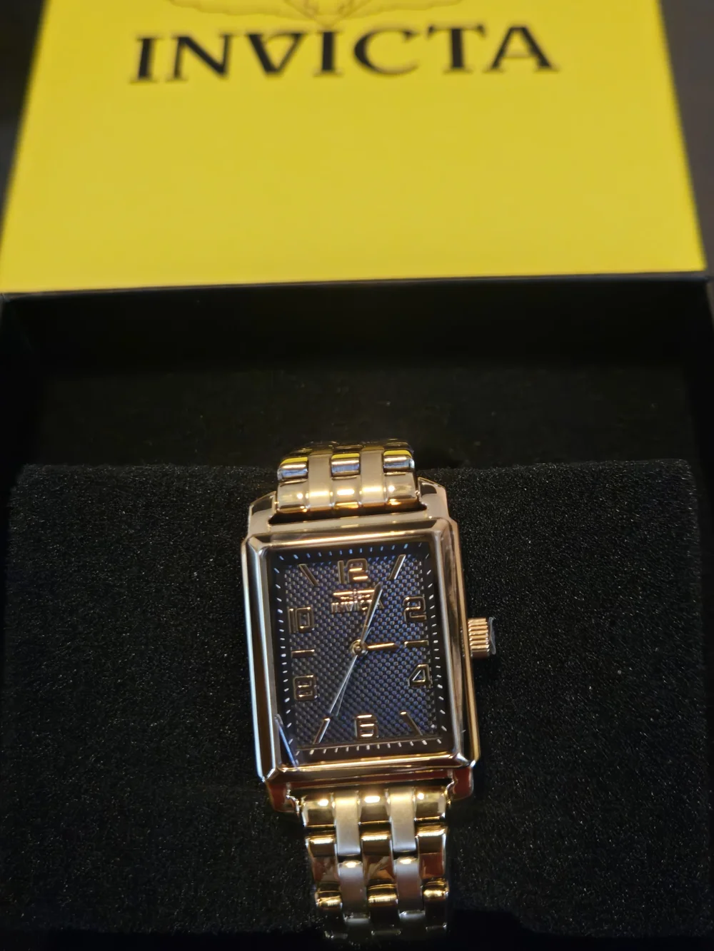 46664 Invicta Vintage Womens Watch Gold Tone Black Dial 24.5mm